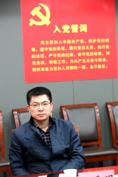 馮愛明參加指導(dǎo)公司領(lǐng)導(dǎo)班子民主生活會(huì)(圖3) 馮愛明參加指導(dǎo)公司領(lǐng)導(dǎo)班子民主生活會(huì)(圖3)