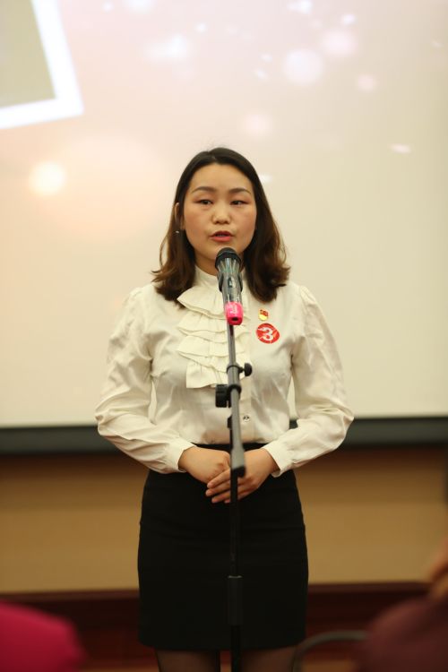 全區(qū)“迎軍運(yùn)作貢獻(xiàn)”主題演講國企賽區(qū)決賽落幕   我公司尹夢玲李淑平喜獲第二名(圖3)