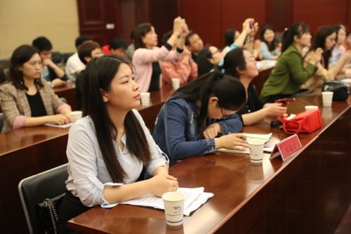 全區(qū)“迎軍運(yùn)作貢獻(xiàn)”主題演講國企賽區(qū)決賽落幕   我公司尹夢玲李淑平喜獲第二名(圖2)