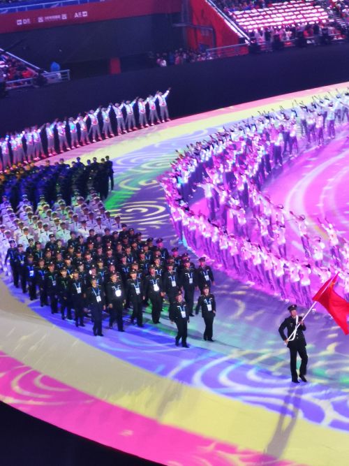 第七屆世界軍人運動會在武漢體育中心隆重開幕 習(xí)近平出席開幕式并宣布運動會開幕(圖3)